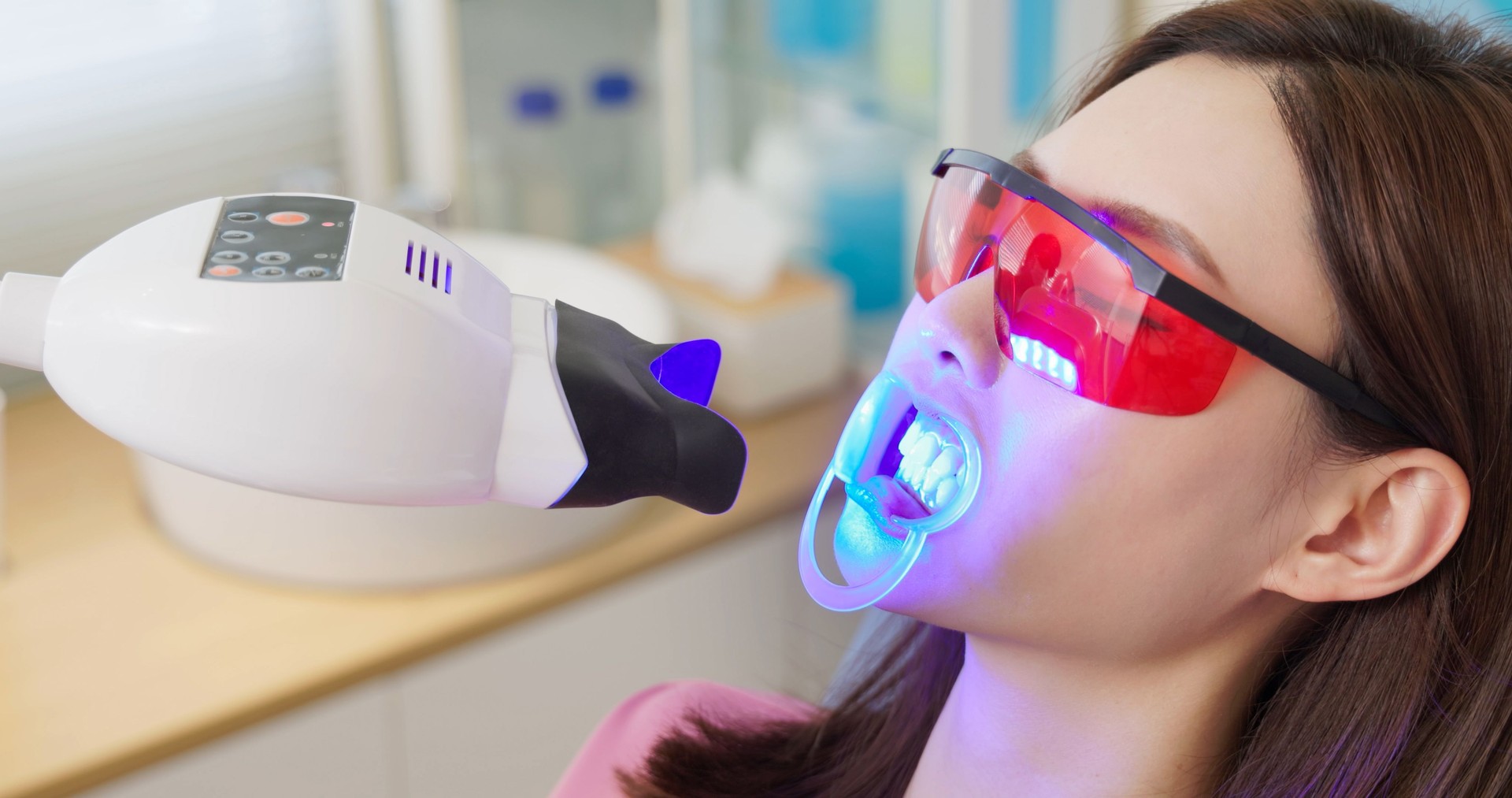 led teeth whitening treatment